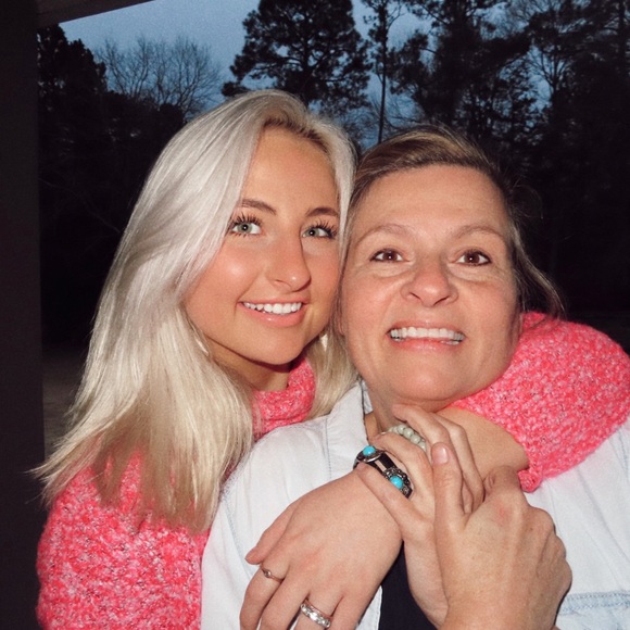 Meet your Posher, Paula - Picture 1 of 1